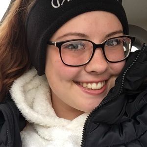 Meet your Posher, Faith